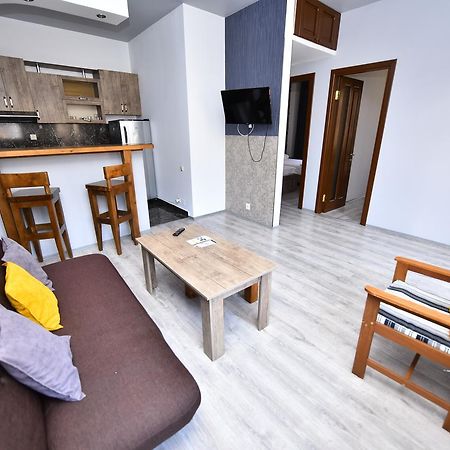 Hotel Phaliashvili Батуми Екстериор снимка