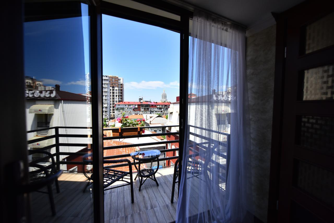 Hotel Phaliashvili Батуми Екстериор снимка