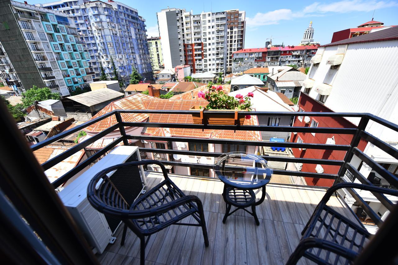 Hotel Phaliashvili Батуми Екстериор снимка